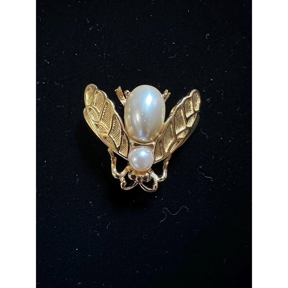 Trifari Bug Fly Bee Pin Gold Tone Pearl